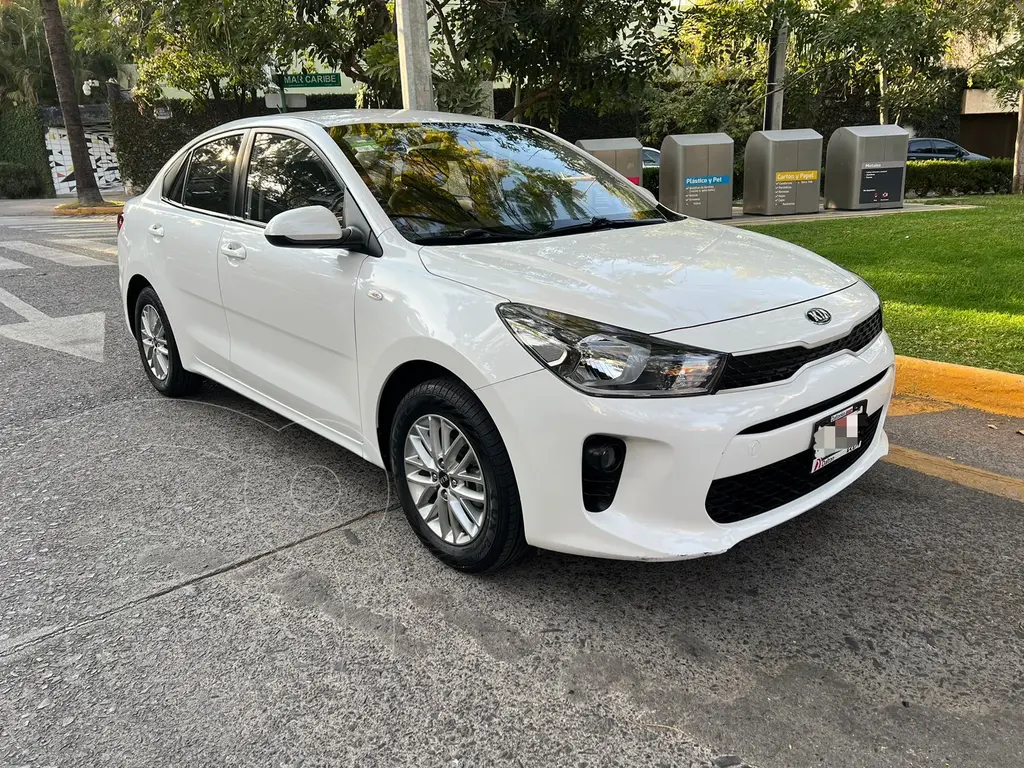 Kia Rio LX 2018 Sedán Compacto