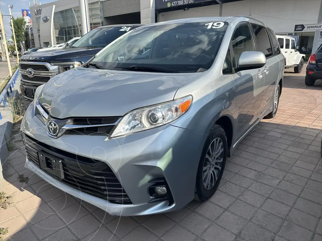 Toyota Sienna XLE 2019 Minivan en República Dominicana