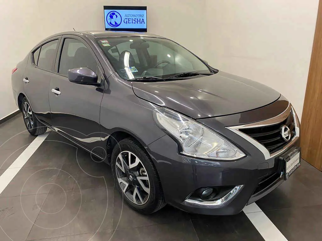 Nissan Versa SV 2019 Sedán Compacto