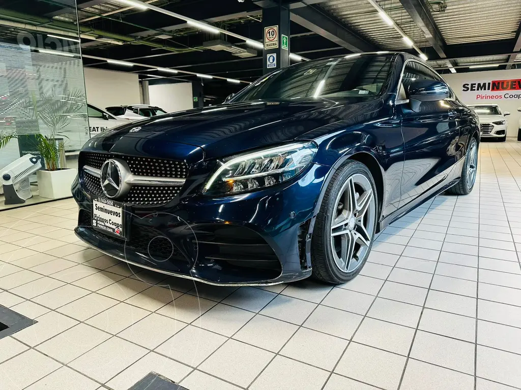 Mercedes-Benz Clase C 300 Modelo 2019 Sedán en República Dominicana