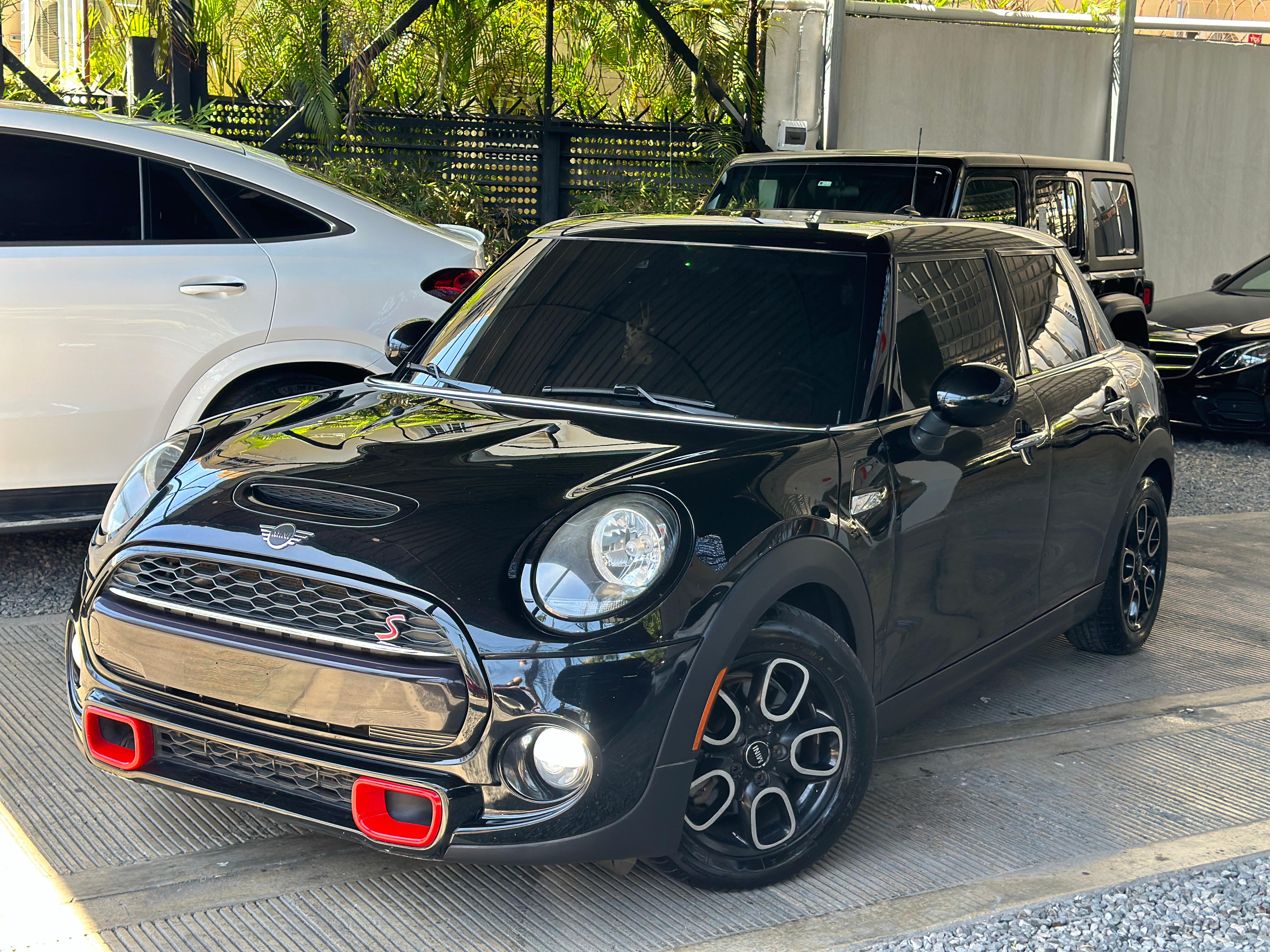 Mini Cooper S 2019 Automático Motor 2.0L Turbo en República Dominicana
