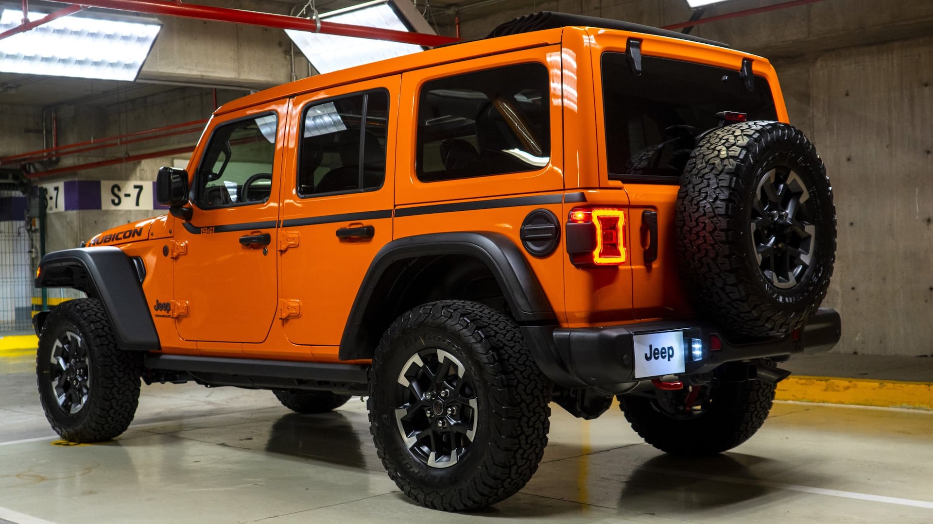 Jeep Wrangler Unlimited Sport 2019 SUV