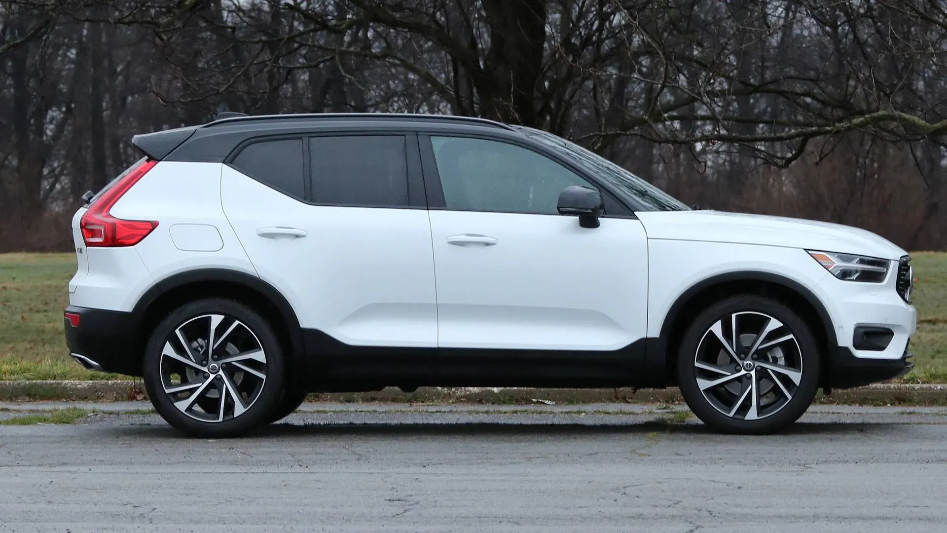 Volvo XC40 Momentum 2019 SUV compacto