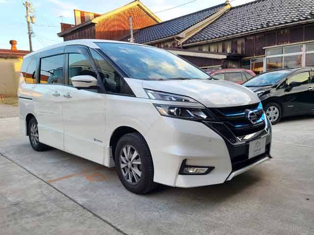 Nissan Serena modelo 2019 vehículo familiar