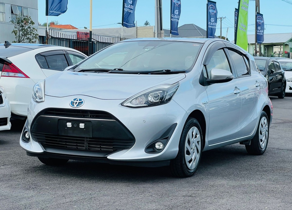 Toyota Aqua Modelo 2019 Vehículo Híbrido
