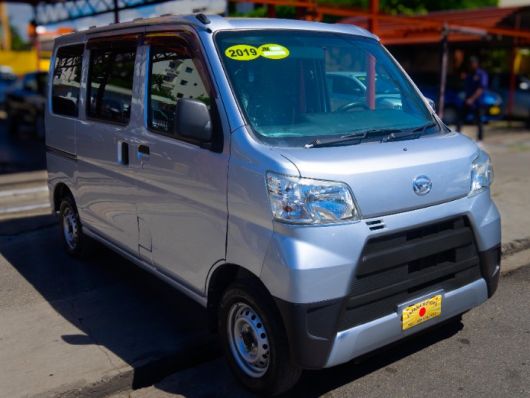 Daihatsu Hijet 2019 furgoneta compacta