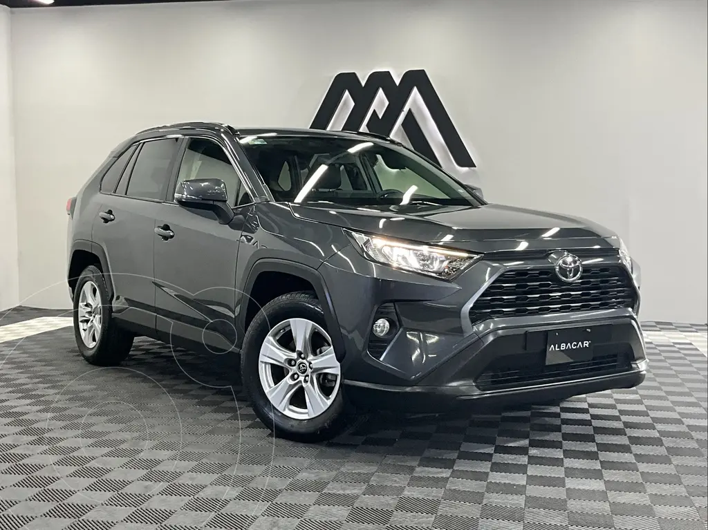 Toyota RAV4 XLE Modelo 2019 SUV