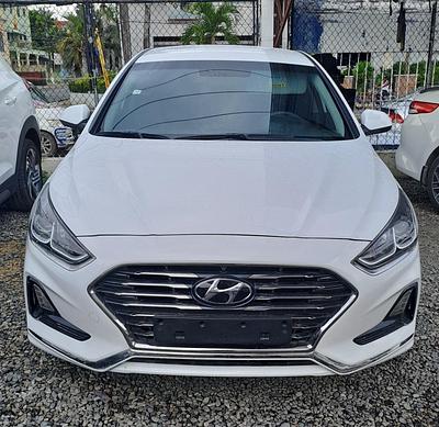 Hyundai Sonata New Rise modelo 2019 sedán en República Dominicana