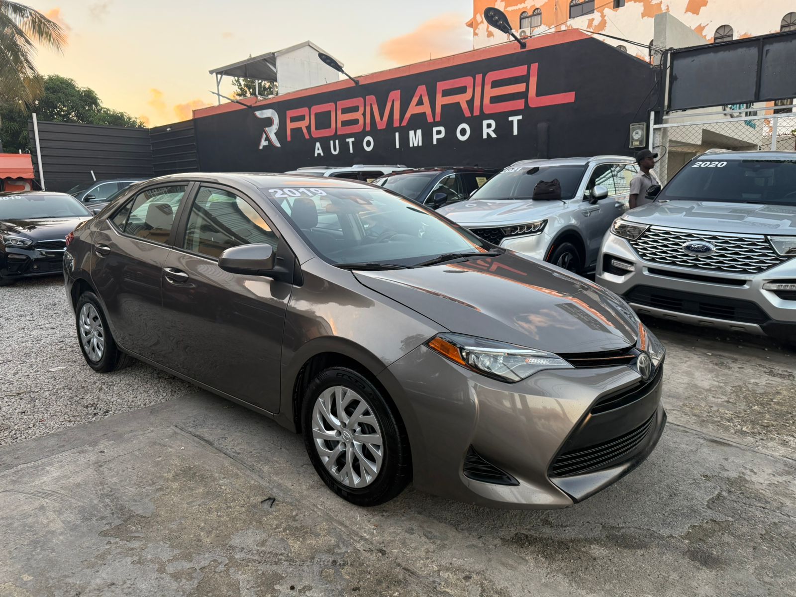 Toyota Corolla LE 2019 Sedán en República Dominicana