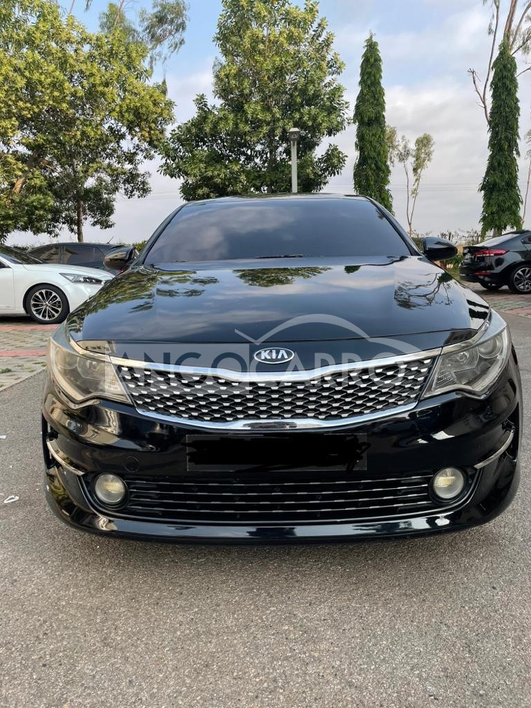 Kia K5 2019 Sedán en República Dominicana
