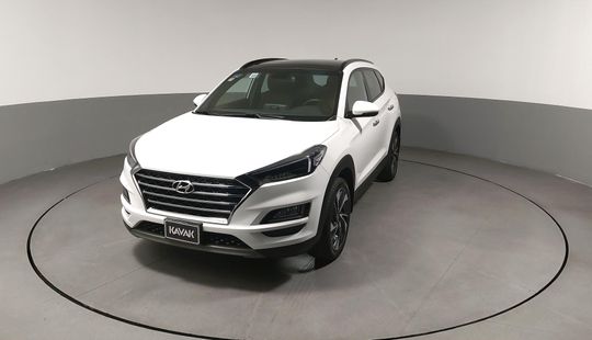 Hyundai Tucson modelo 2019 vehículo SUV en República Dominicana
