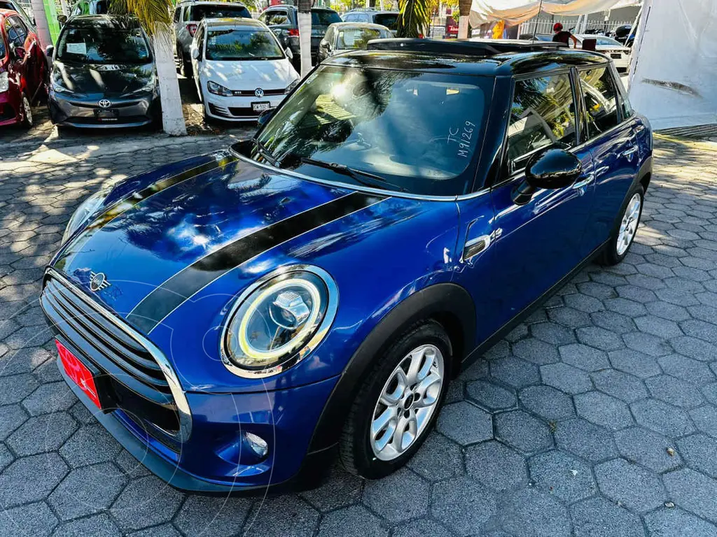 Mini Cooper Convertible 2019 modelo descapotable