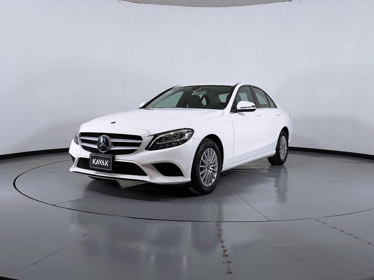 Mercedes-Benz C 300 AMG 2019 sedán en República Dominicana