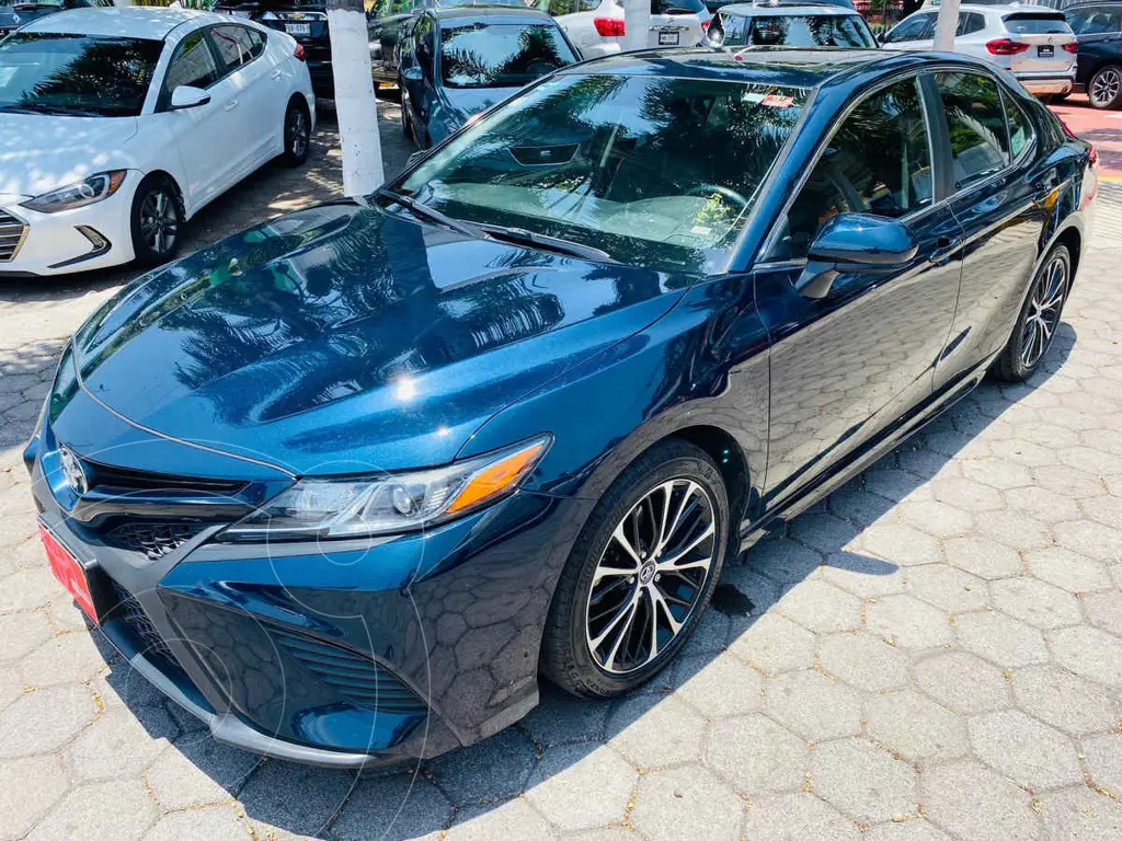 Toyota Camry SE 2019 Sedán