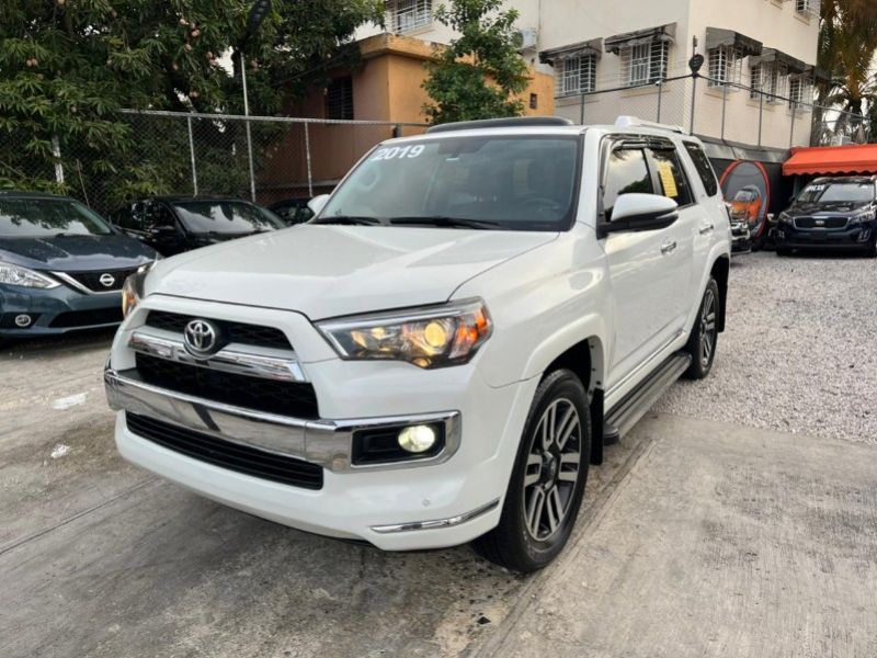 Toyota 4Runner SR5 2019 SUV