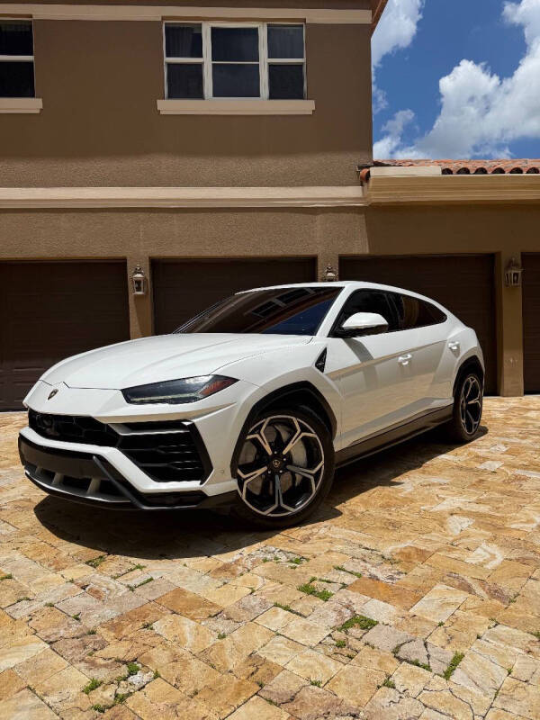 Lamborghini Urus 2019 SUV de alto rendimiento V8 en República Dominicana