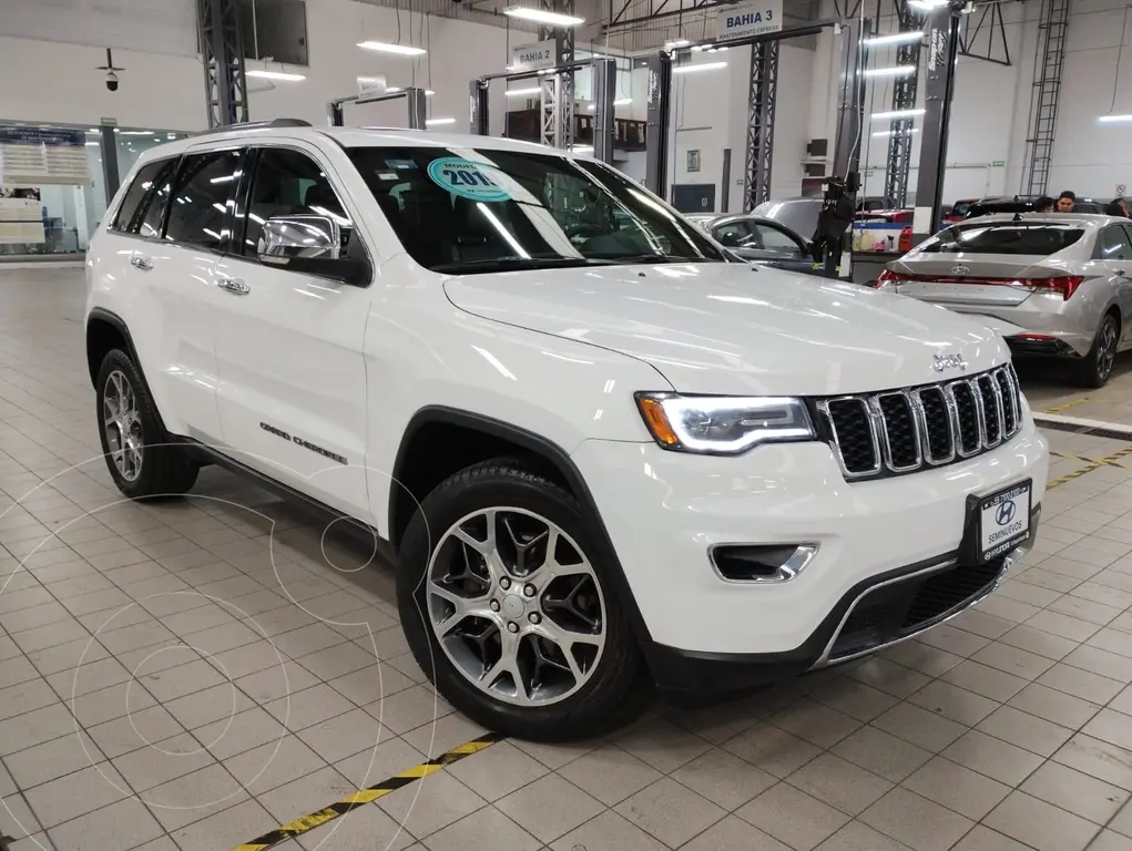 Jeep Cherokee Latitude Plus 2019 SUV
