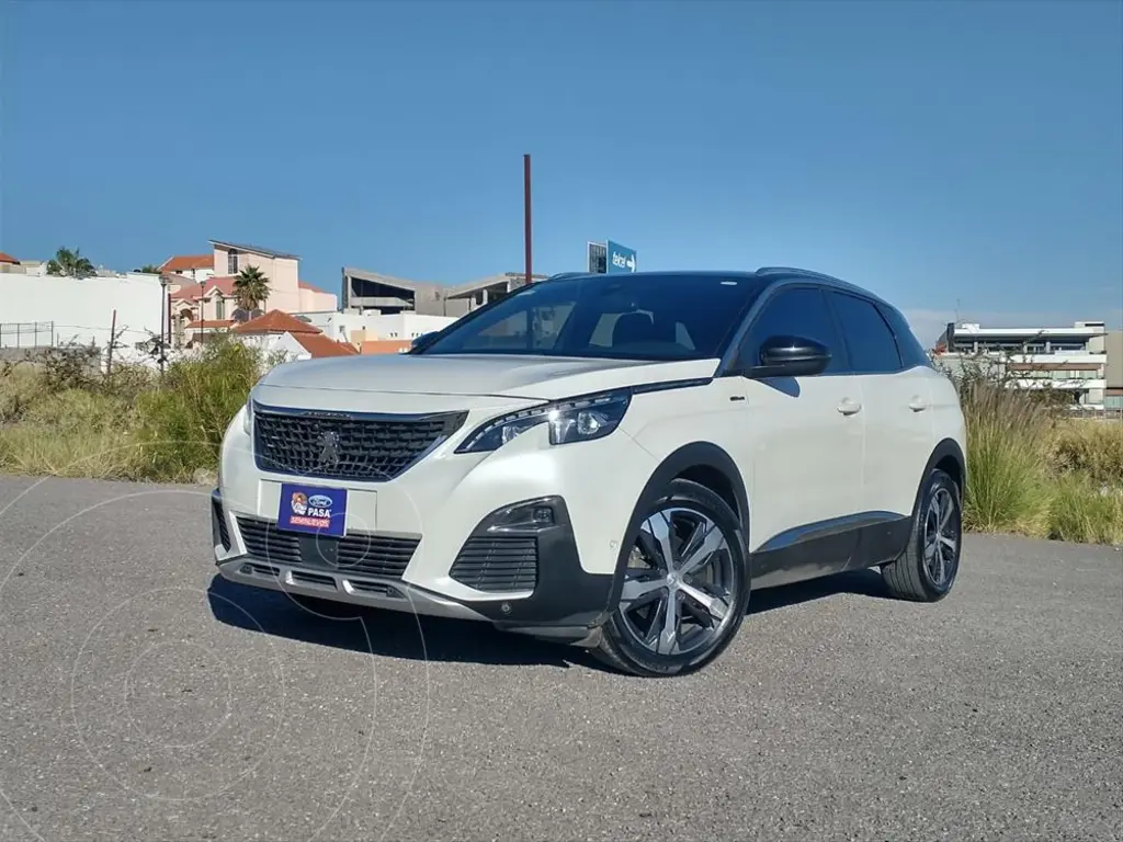 Peugeot 3008 modelo 2019 SUV en República Dominicana