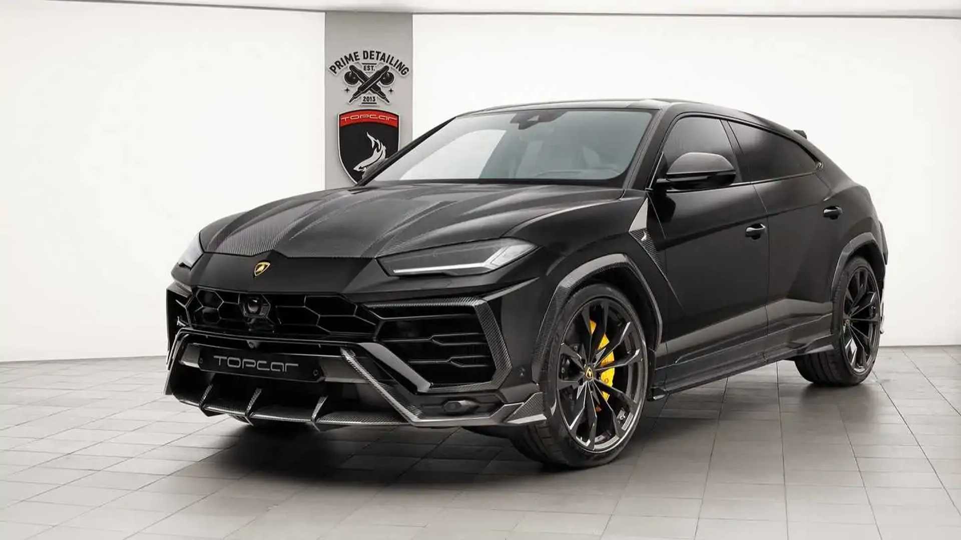 Lamborghini Urus 2019 SUV negro con envoltura verde en República Dominicana