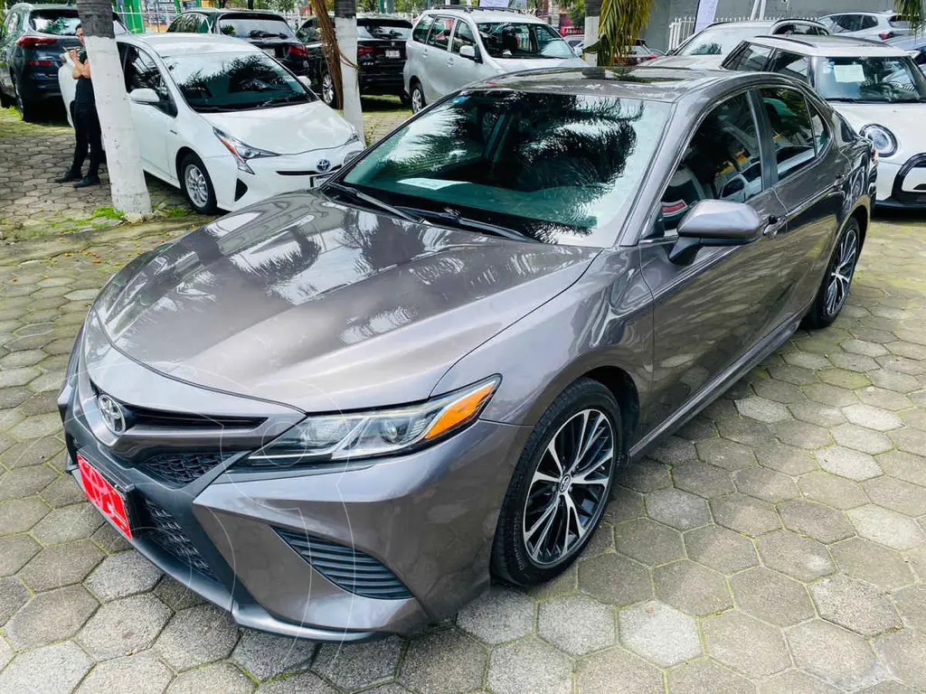 Toyota Camry SE 2019 Sedán en República Dominicana
