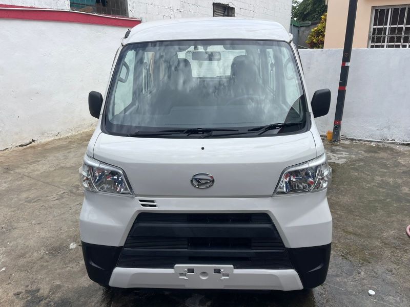 Daihatsu Hijet Minivan modelo 2020