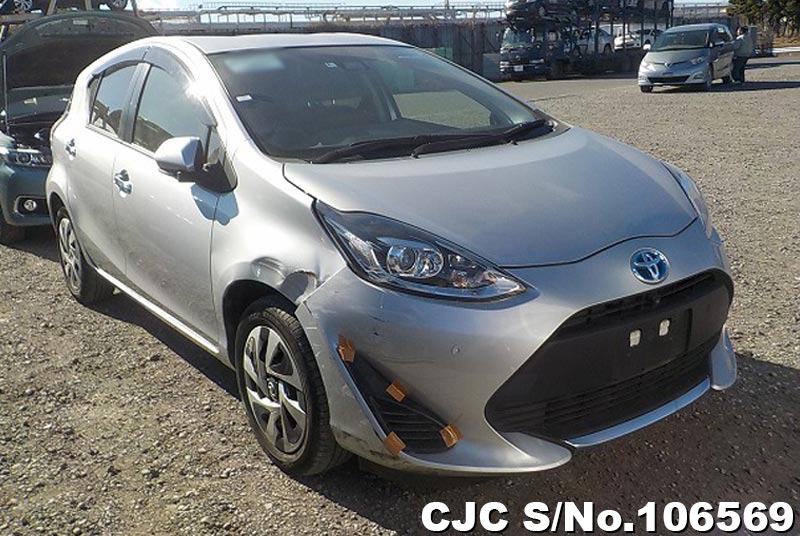 Toyota Aqua 2020 vehículo híbrido compacto en República Dominicana