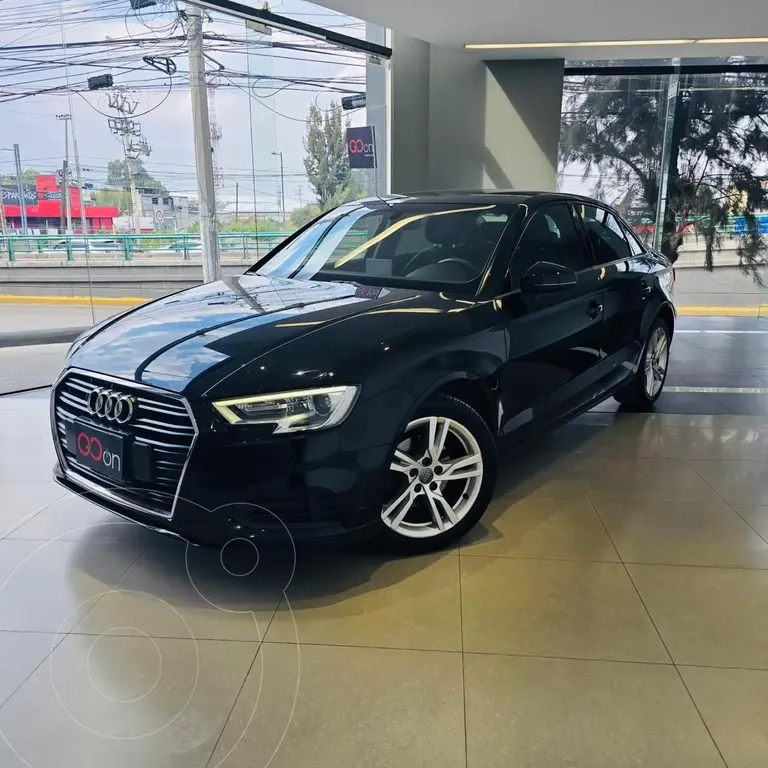 Audi A3 S-Line modelo 2020 sedán compacto en República Dominicana