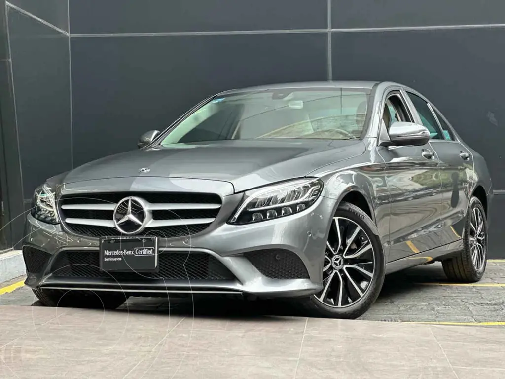 Mercedes-Benz Clase C 300 AMG 2020 Sedán en República Dominicana