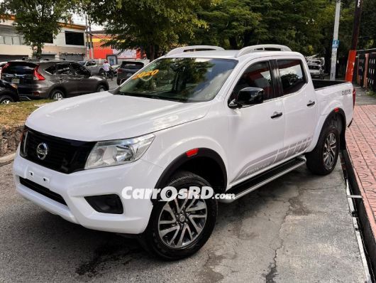 Nissan Frontier SV 2020 Camioneta Pick-up en República Dominicana