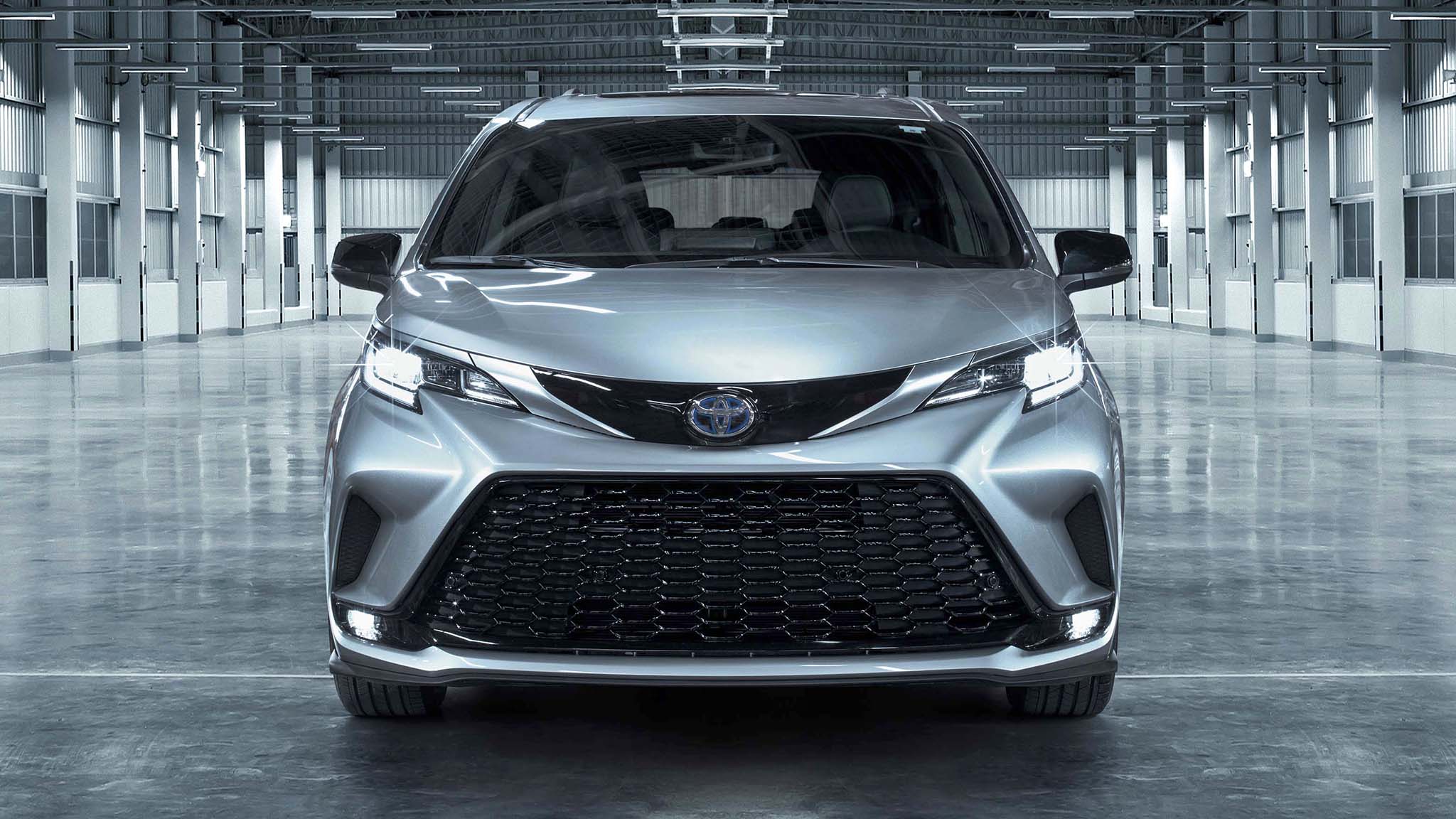 Toyota Sienna XLE 2023 Minivan