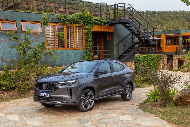 Fiat Fastback Limited 270 2023 SUV Turbo en República Dominicana
