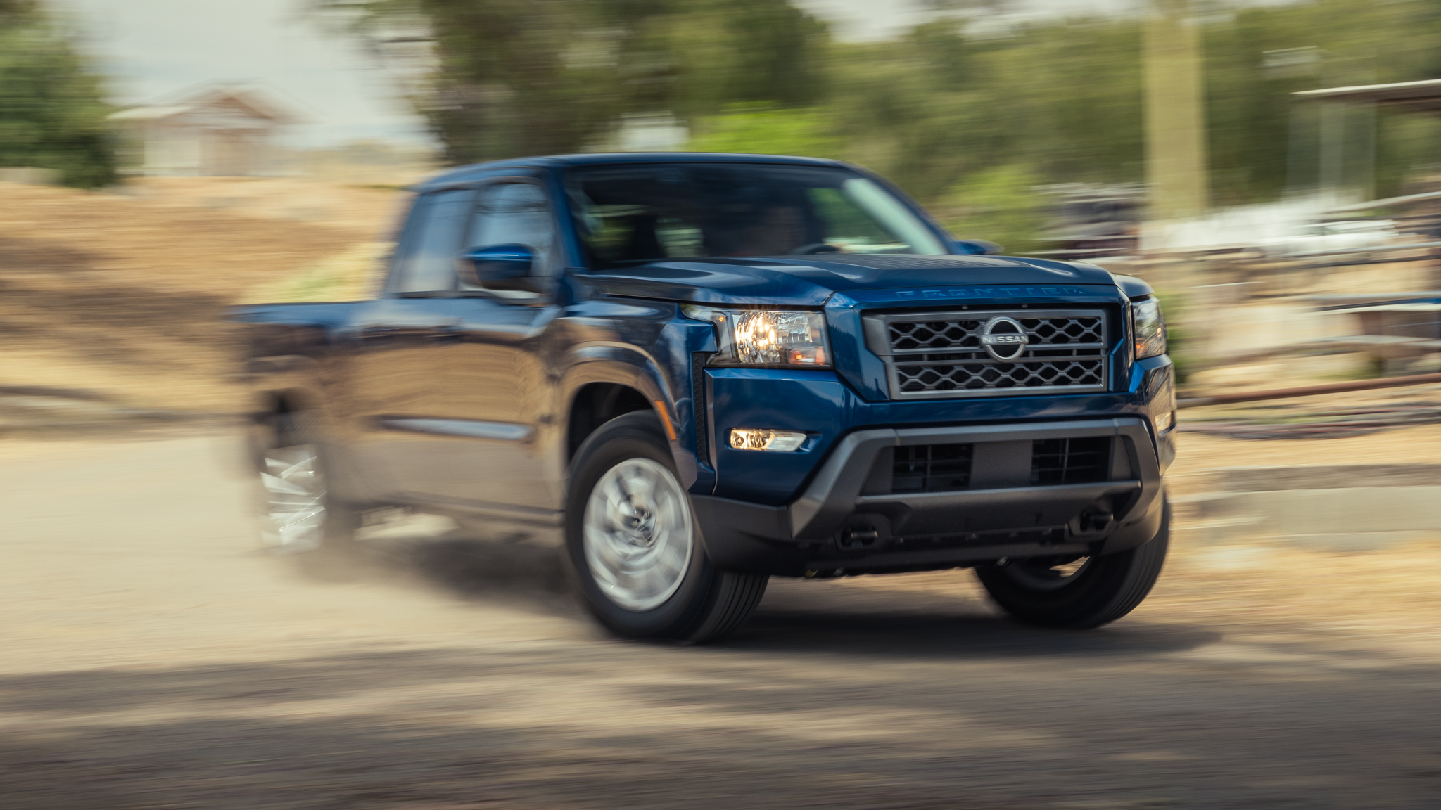 Nissan Frontier LE modelo 2023 camioneta