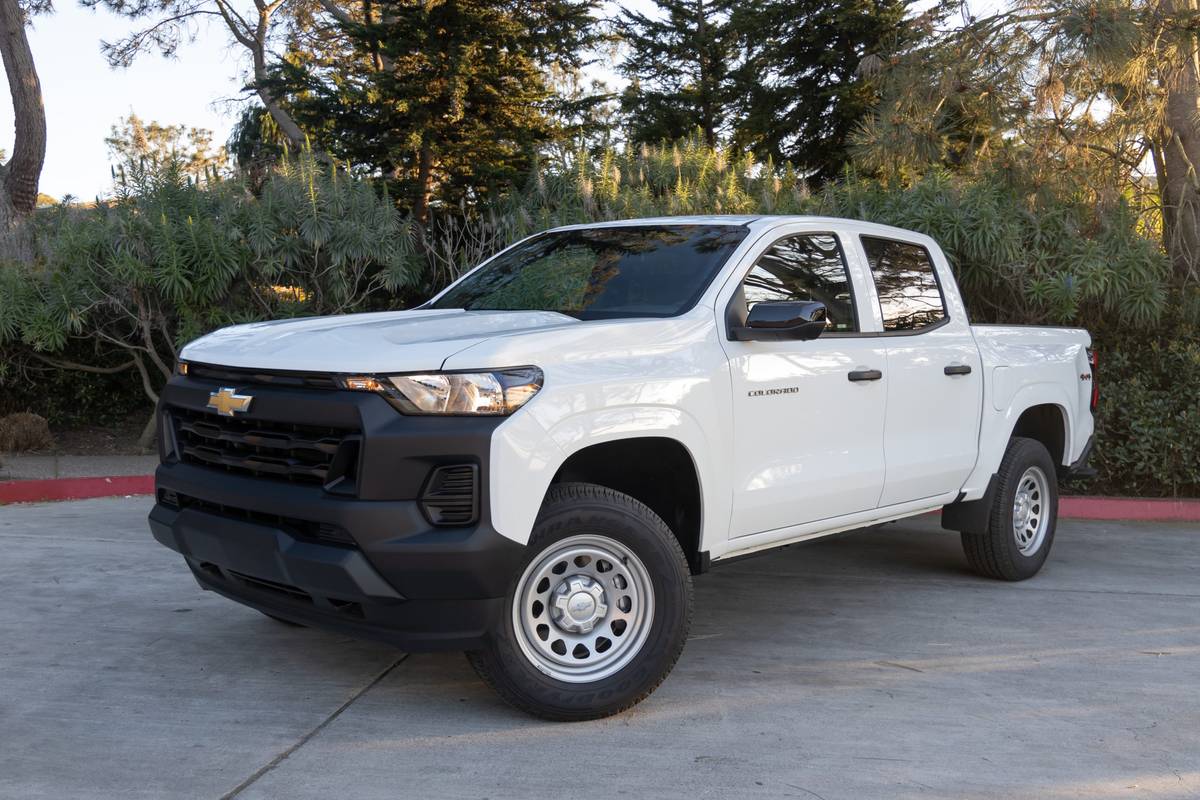 Chevrolet Colorado Z71 2023 Camioneta Pick-Up Turbo