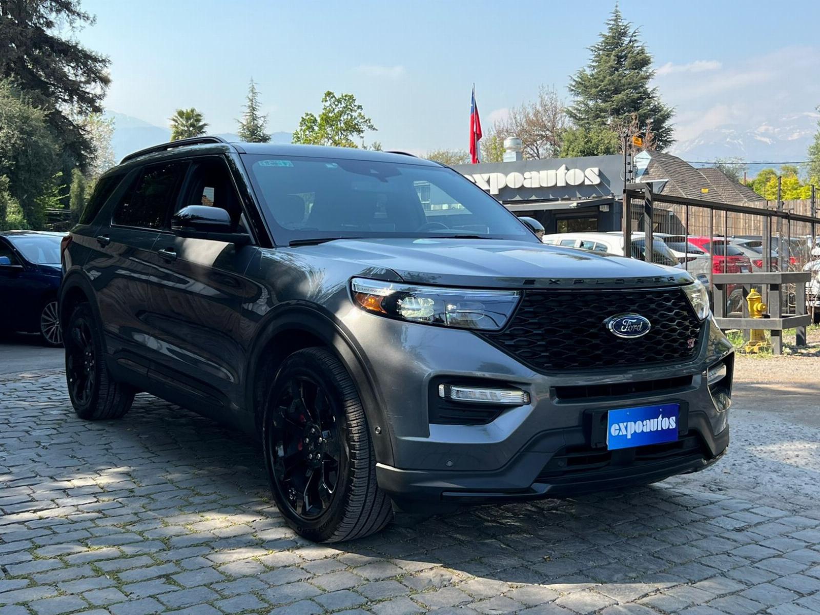 Ford Explorer XLT 4WD 2023 SUV en República Dominicana