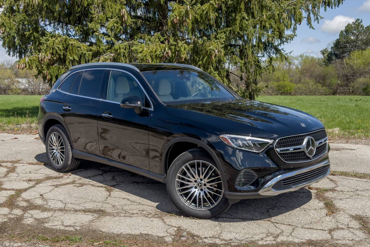 Mercedes-Benz GLC 300 AMG SUV 2023
