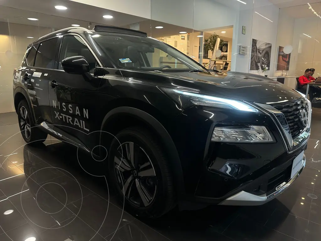 Nissan X-Trail Sense modelo 2023 vehículo SUV en República Dominicana