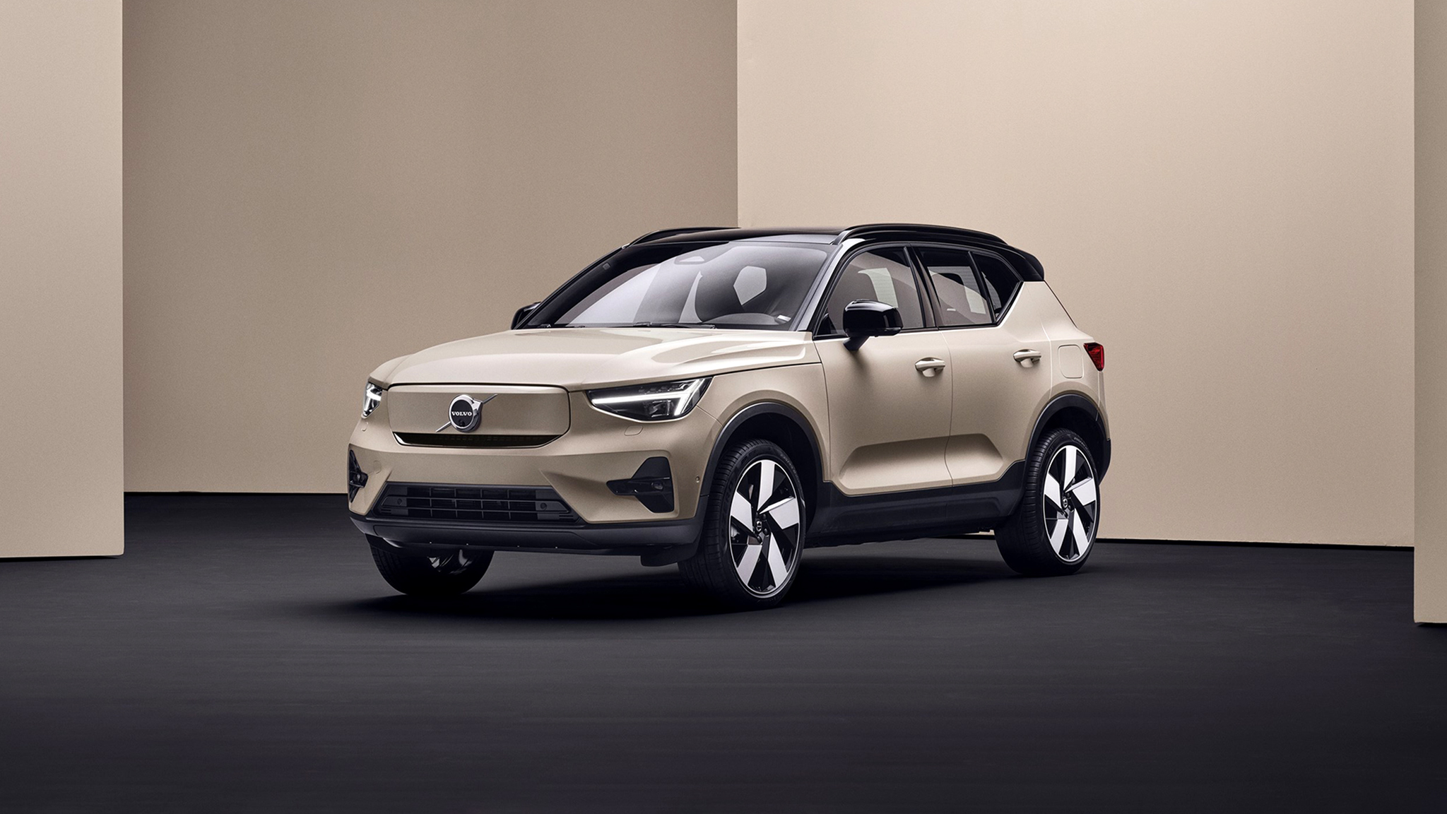 Volvo XC40 Ultimate Dark B5 2023 SUV
