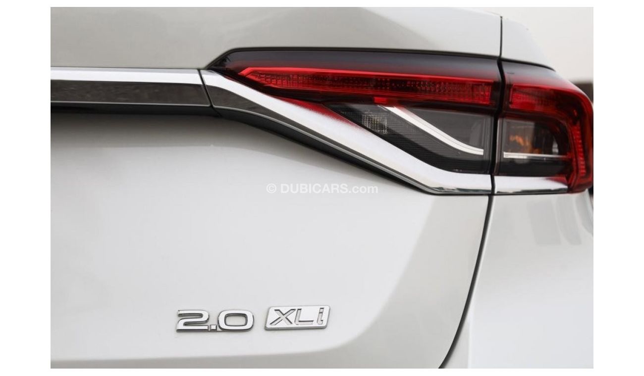 Toyota Corolla Cross 2023 SUV compacto