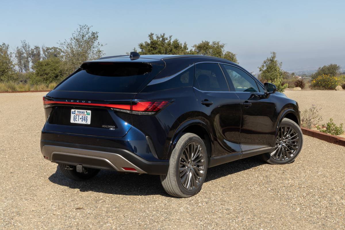 Lexus RX 350 modelo 2023 SUV de lujo
