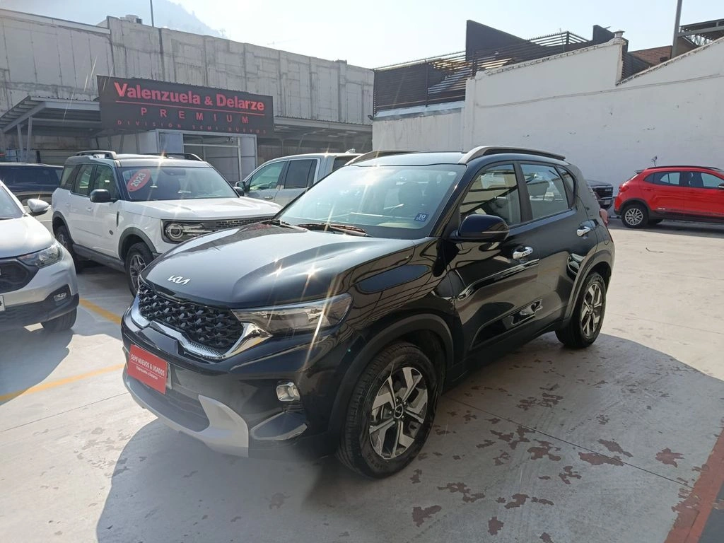 Kia Sonet 2023 Modelo Full SUV Gris en República Dominicana