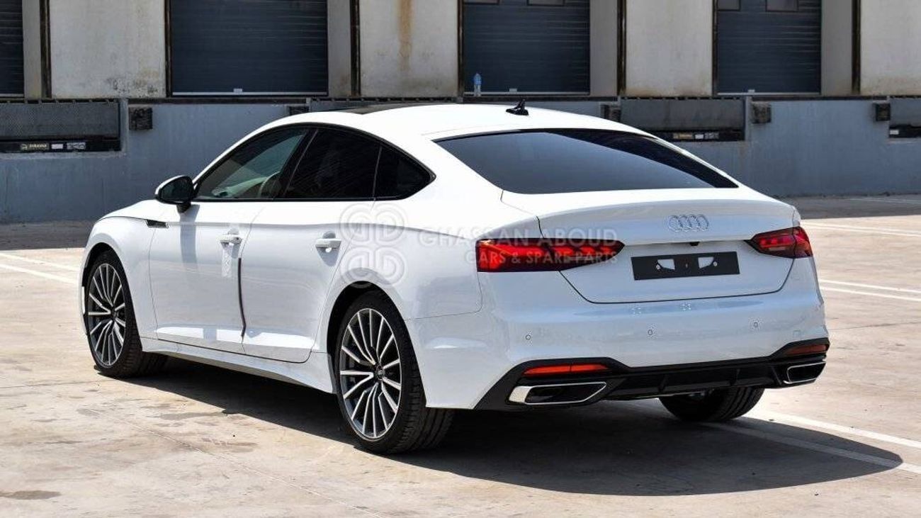 Audi A5 S-Line Modelo 2023 Berlina