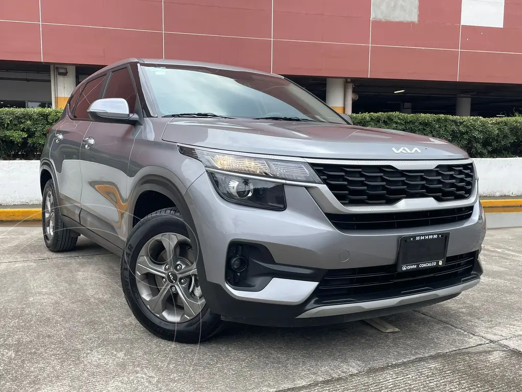Kia Seltos 2023 SUV Gris
