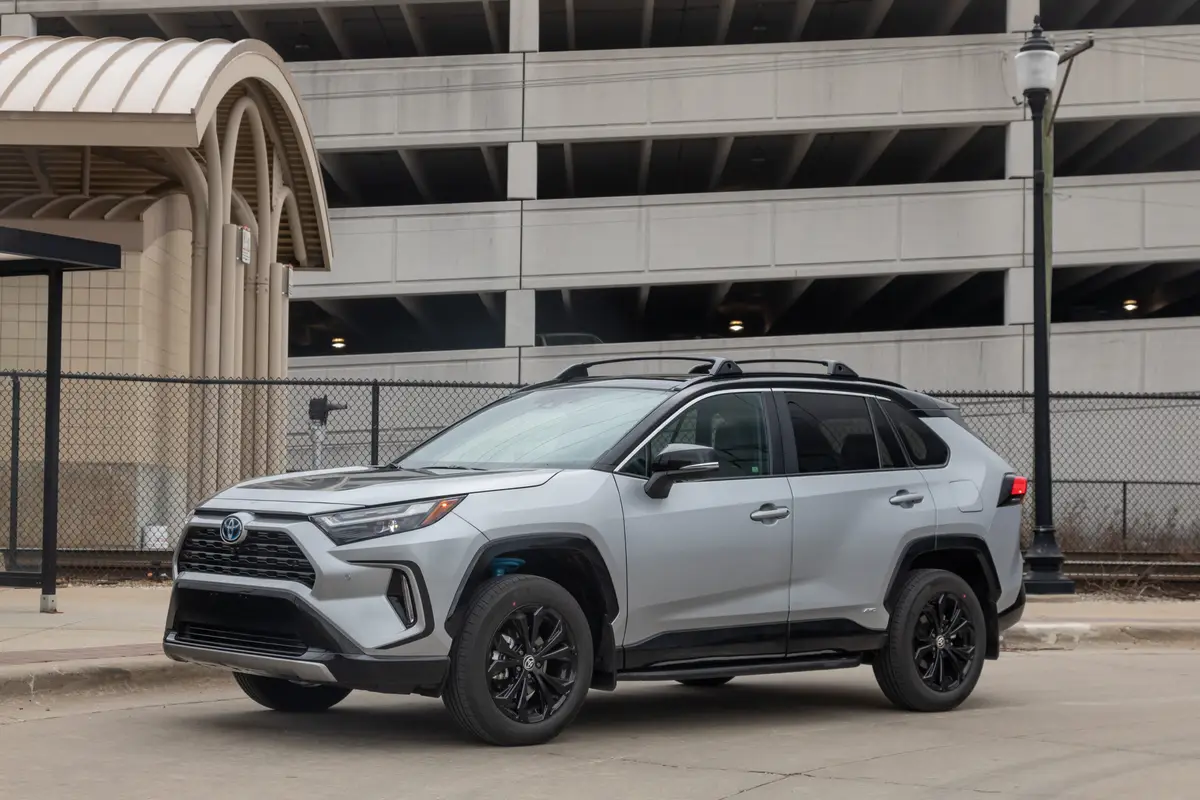 Toyota RAV4 XLE Premium 2023 SUV
