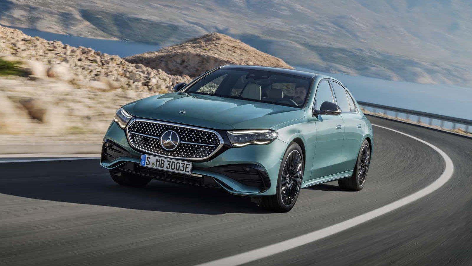Mercedes-Benz EQA 350 4MATIC Modelo 2024 en República Dominicana