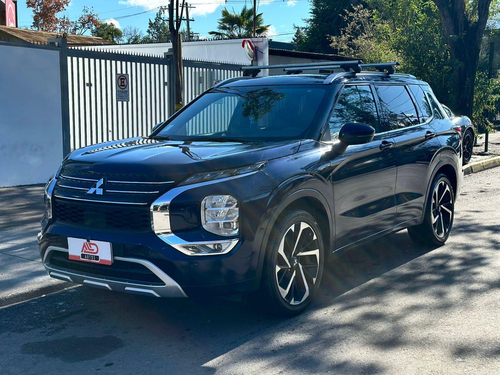 Mitsubishi Outlander 2024 SUV 7 pasajeros en República Dominicana