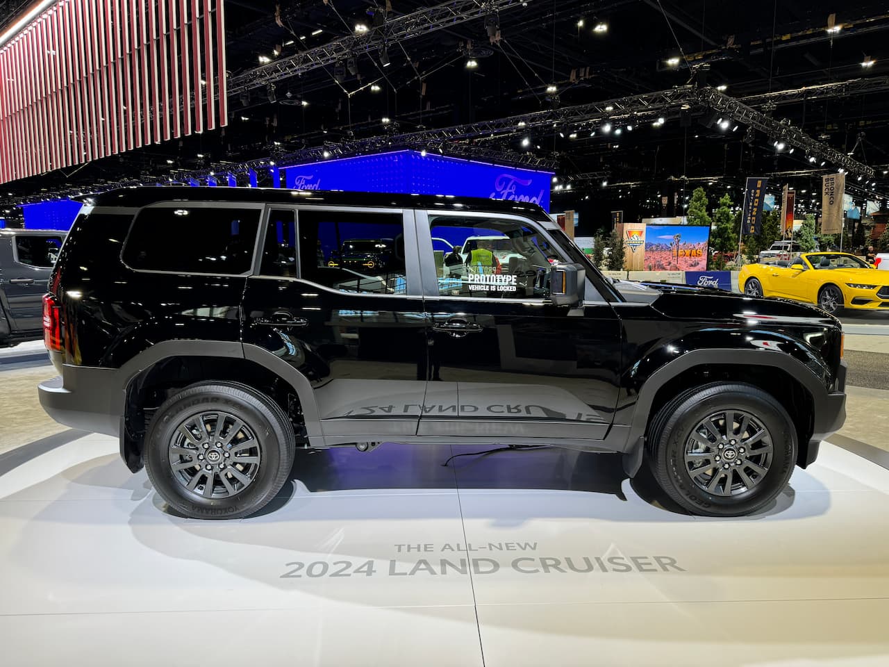 Toyota Land Cruiser VXR modelo 2024 SUV