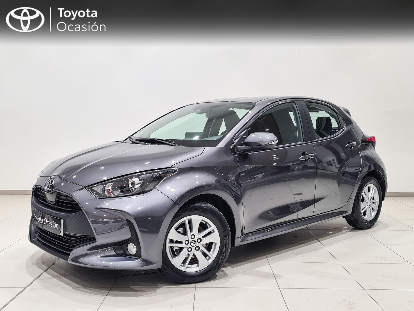 Toyota Yaris modelo 2024 coche compacto