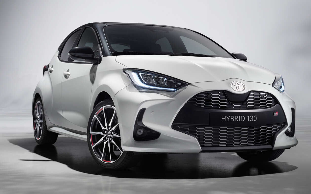 Toyota Yaris E 2024 Automóvil Gasolina en República Dominicana