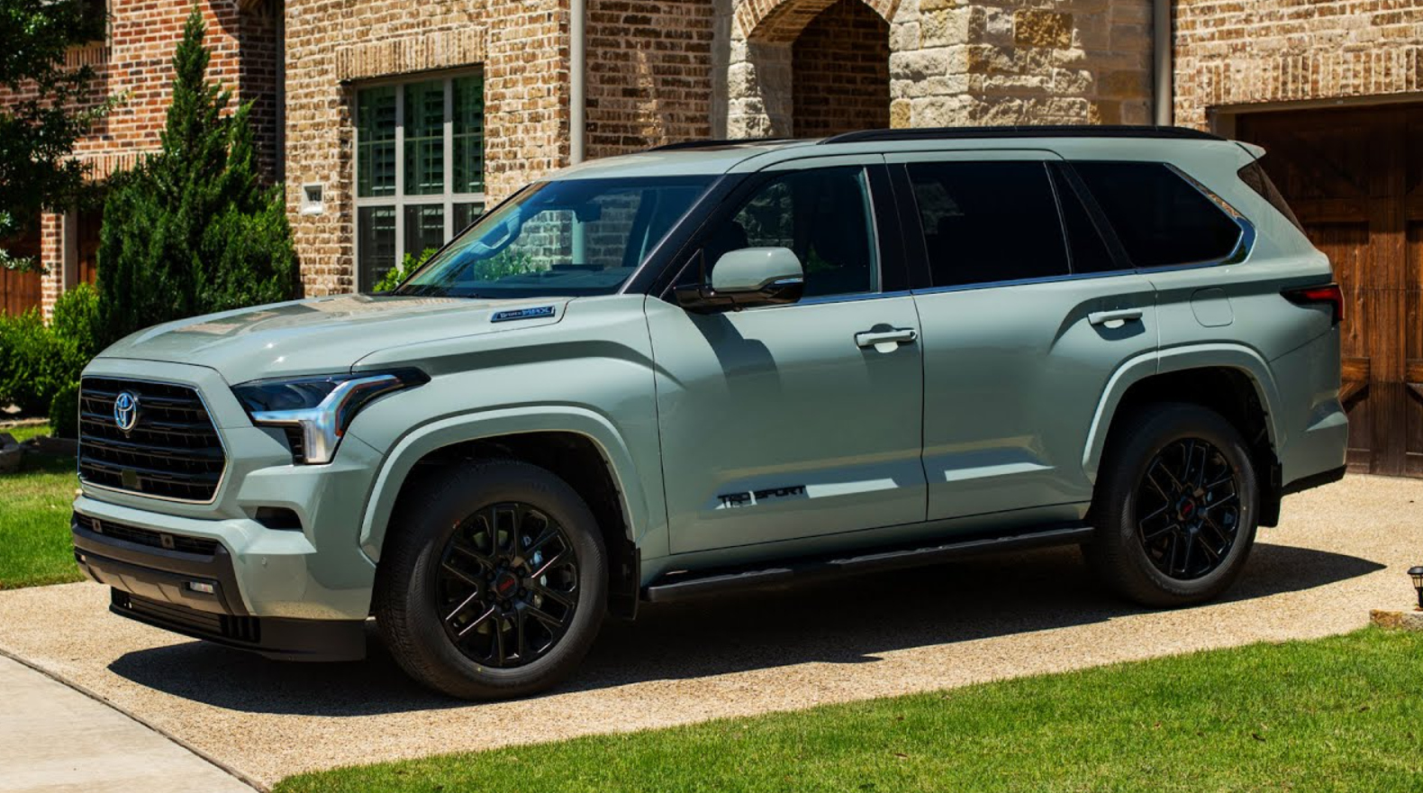 Toyota Sequoia Platinum 2024 SUV