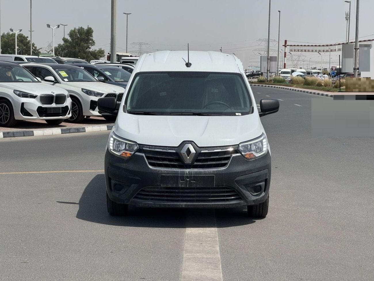 Furgoneta Renault Express 2024 para pasajeros en República Dominicana